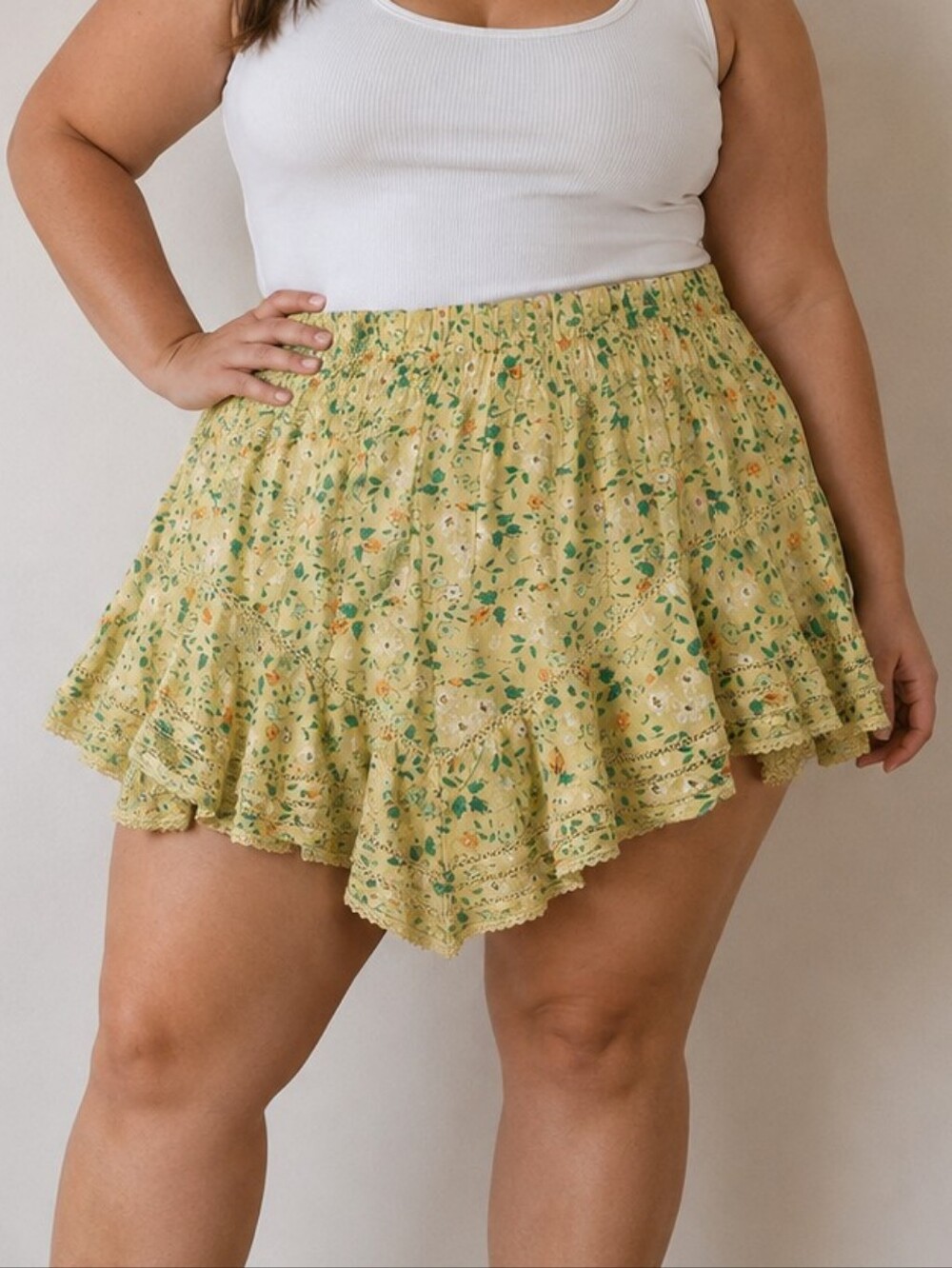 Yellow Floral Ruffle Mini Skort Size Large